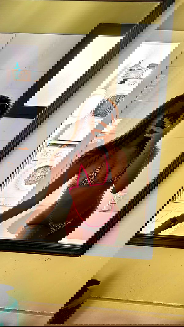 paula_valentina_gomez image ~ Altpins