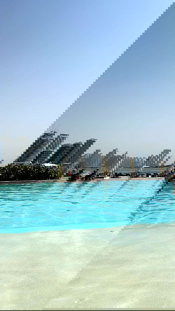 paula_valentina_gomez image ~ Altpins