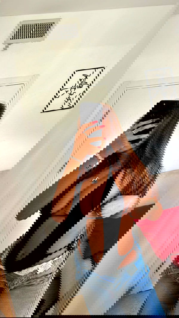 paula_valentina_gomez image ~ Altpins