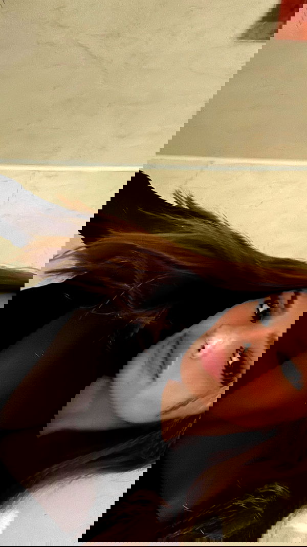 paula_valentina_gomez image ~ Altpins