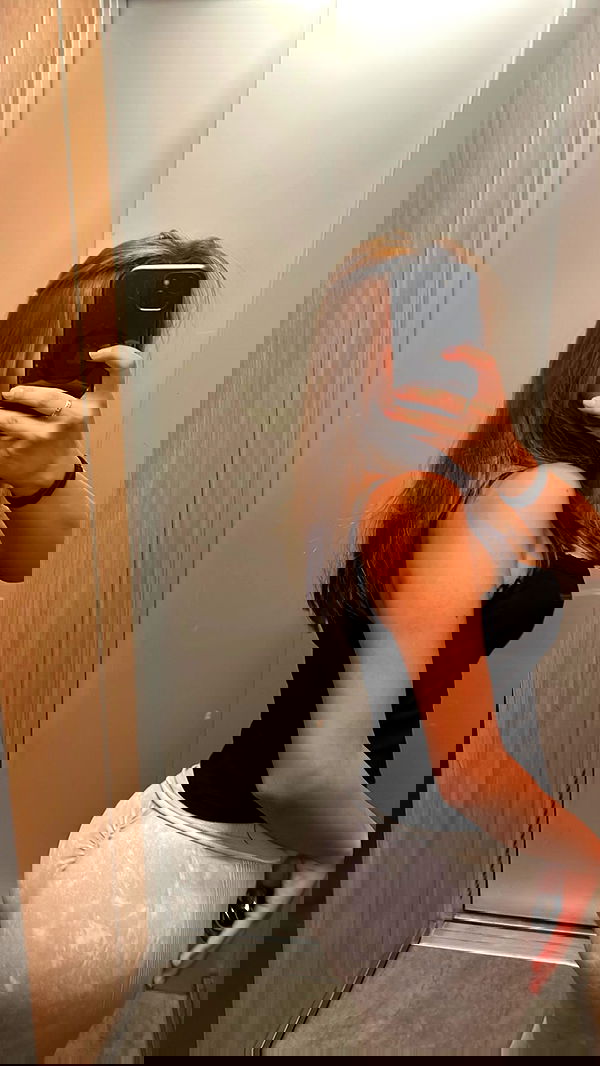 paula_valentina_gomez image ~ Altpins