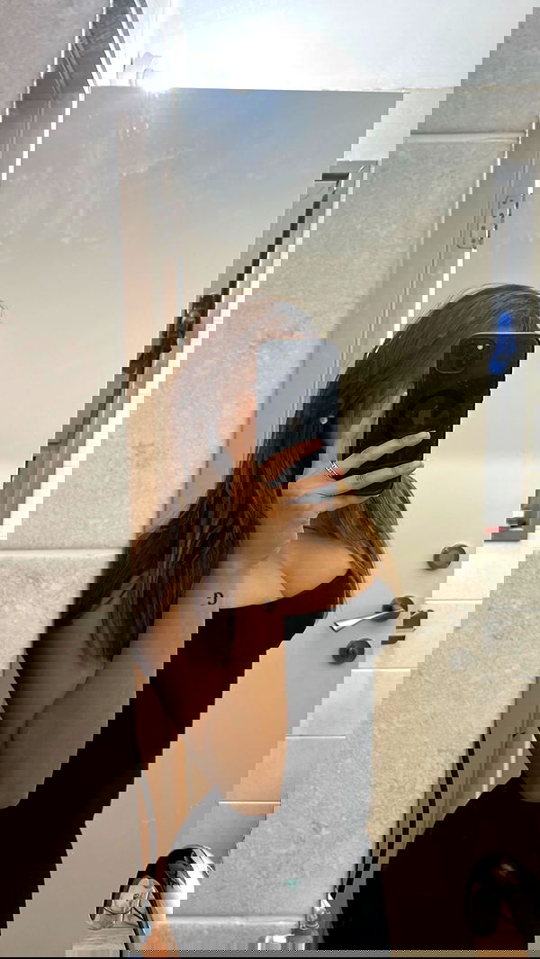 paula_valentina_gomez image ~ Altpins