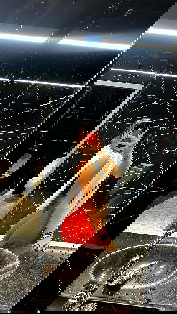 paula_valentina_gomez image ~ Altpins