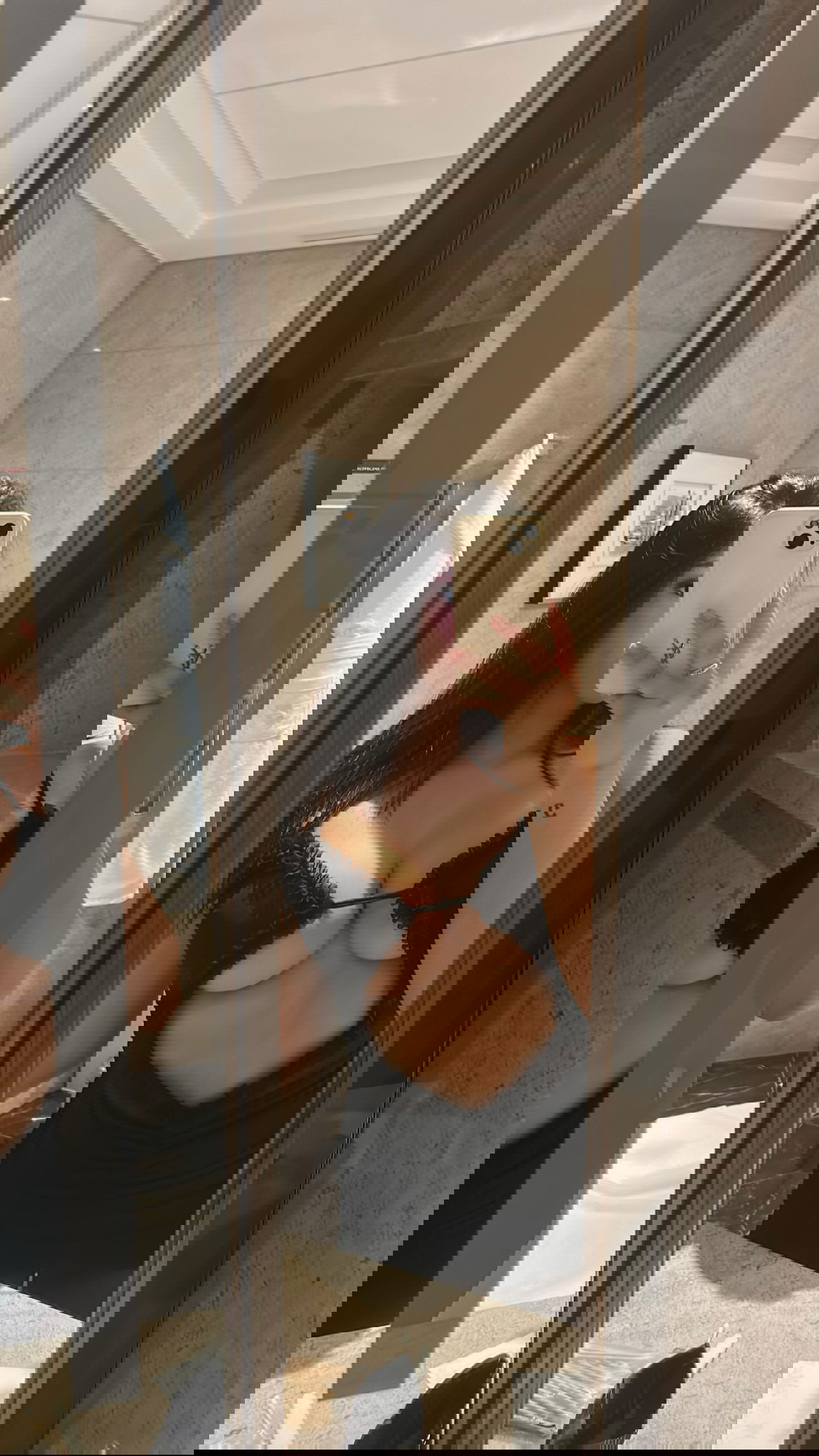 paula_valentina_gomez instagram image archive image