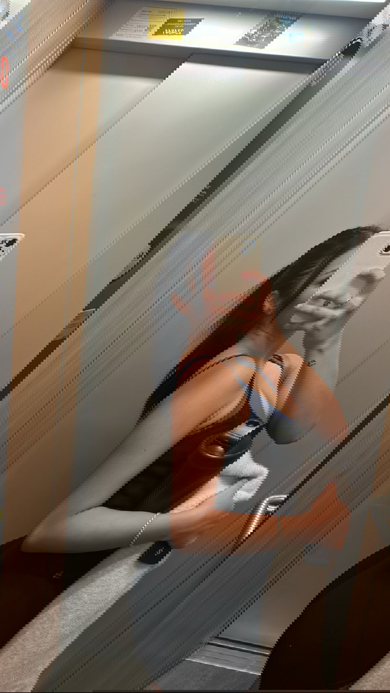 paula_valentina_gomez instagram image archive image