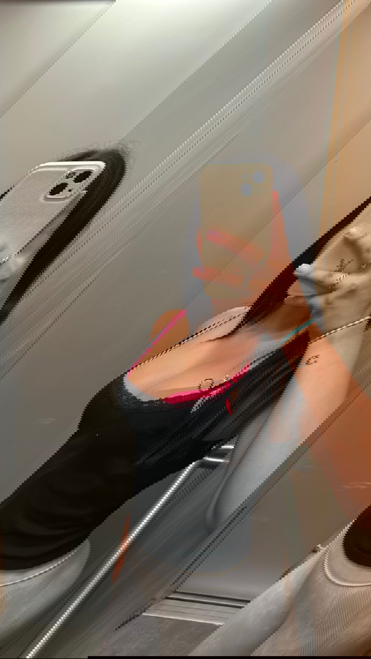 paula_valentina_gomez instagram image archive image