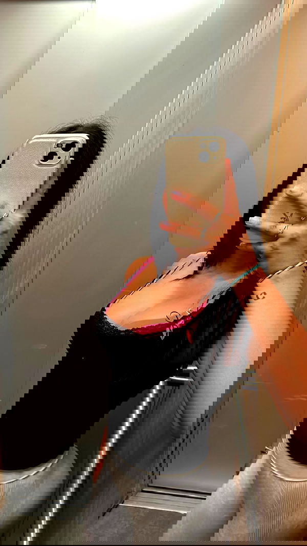 paula_valentina_gomez image ~ Altpins