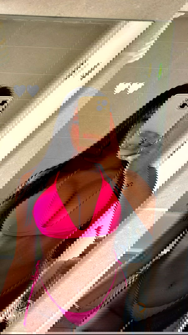 paula_valentina_gomez image ~ Altpins