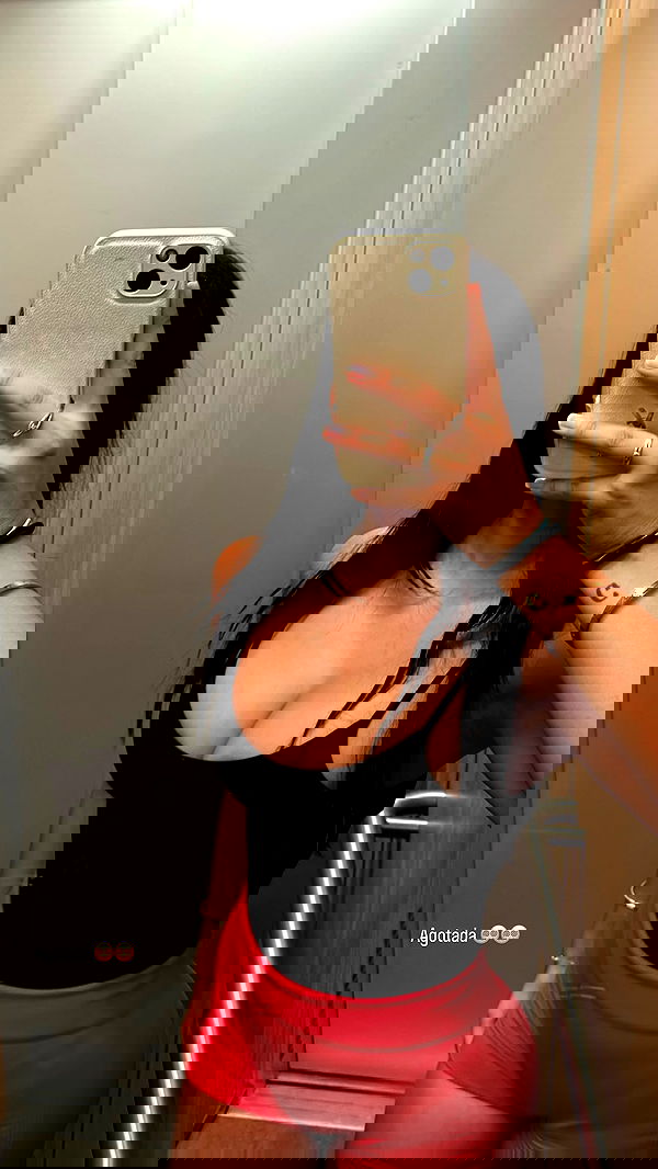 paula_valentina_gomez image ~ Altpins