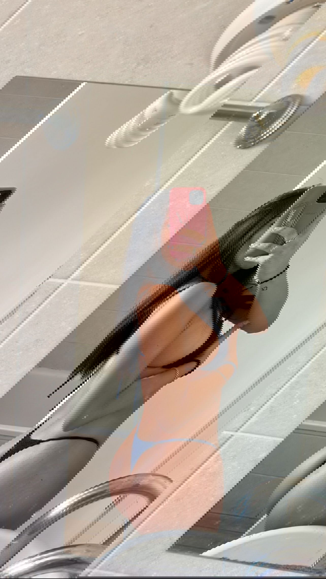 paula_valentina_gomez instagram image archive image