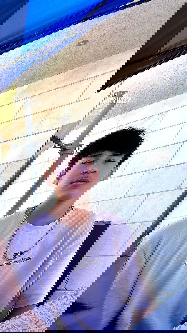 paula_valentina_gomez image ~ Altpins