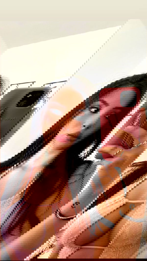 paula_valentina_gomez image ~ Altpins