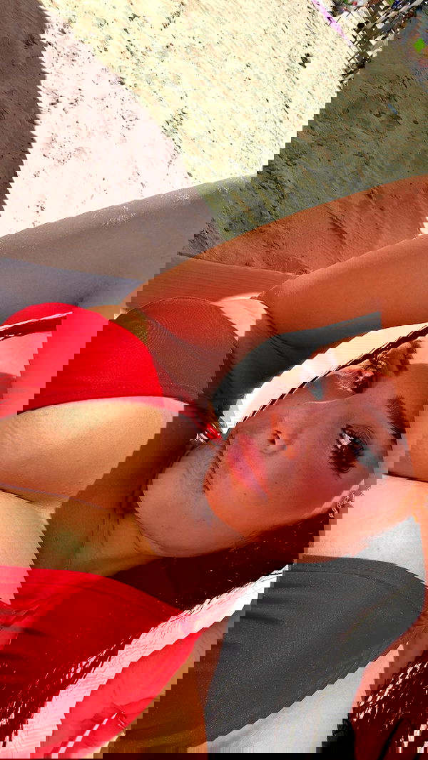 paula_valentina_gomez image ~ Altpins