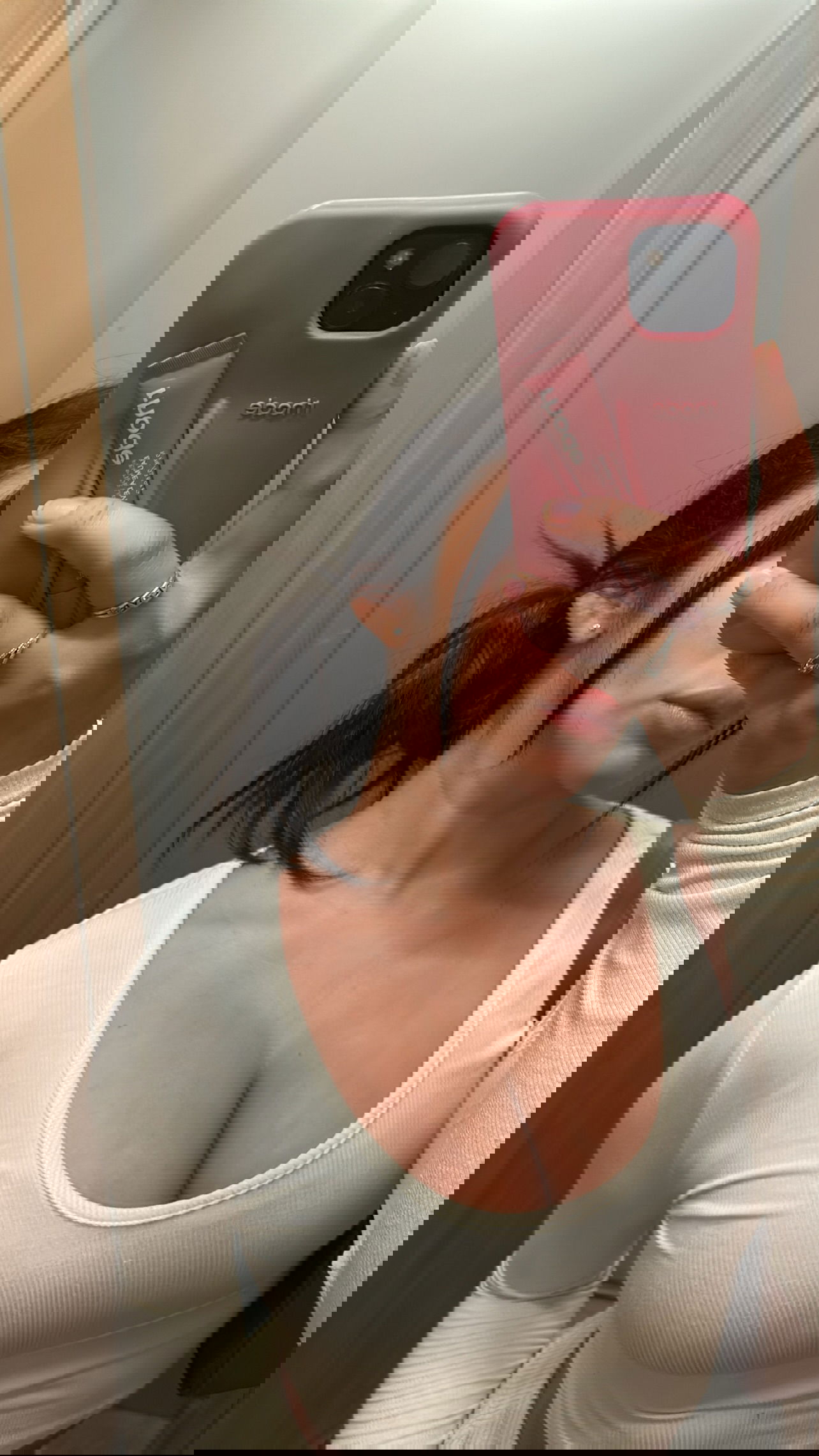 paula_valentina_gomez instagram image archive image