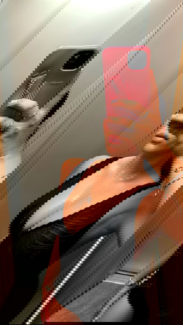 paula_valentina_gomez image ~ Altpins