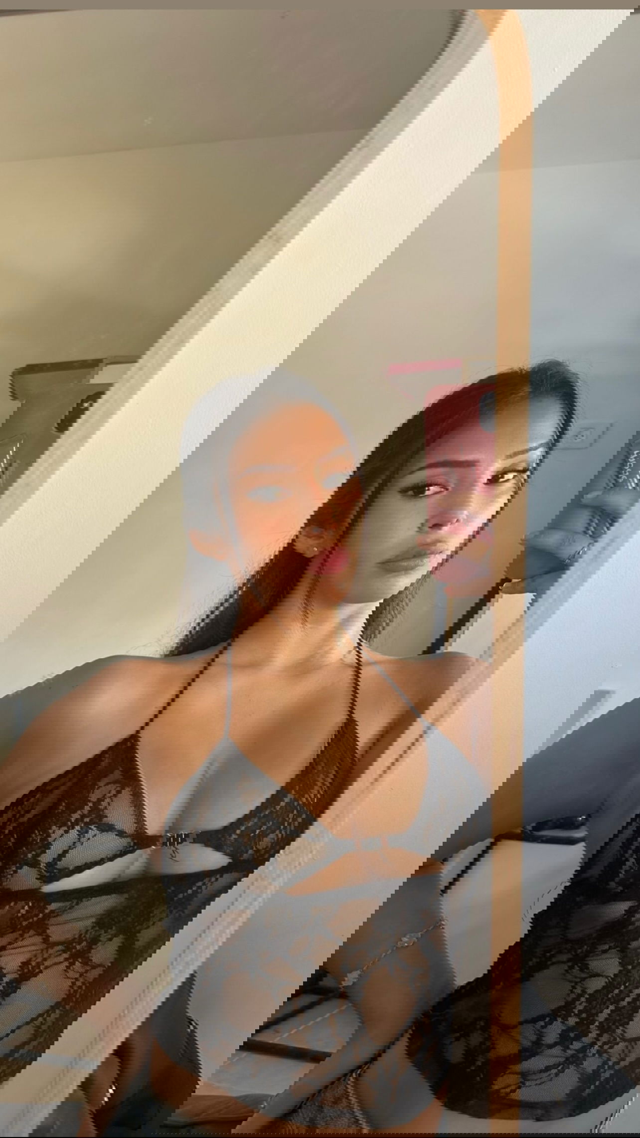 paula_valentina_gomez instagram image archive image