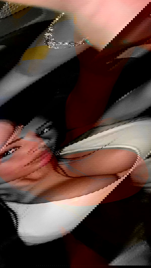 paula_valentina_gomez image ~ Altpins