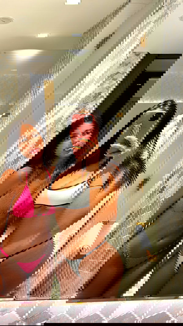 paula_valentina_gomez image ~ Altpins