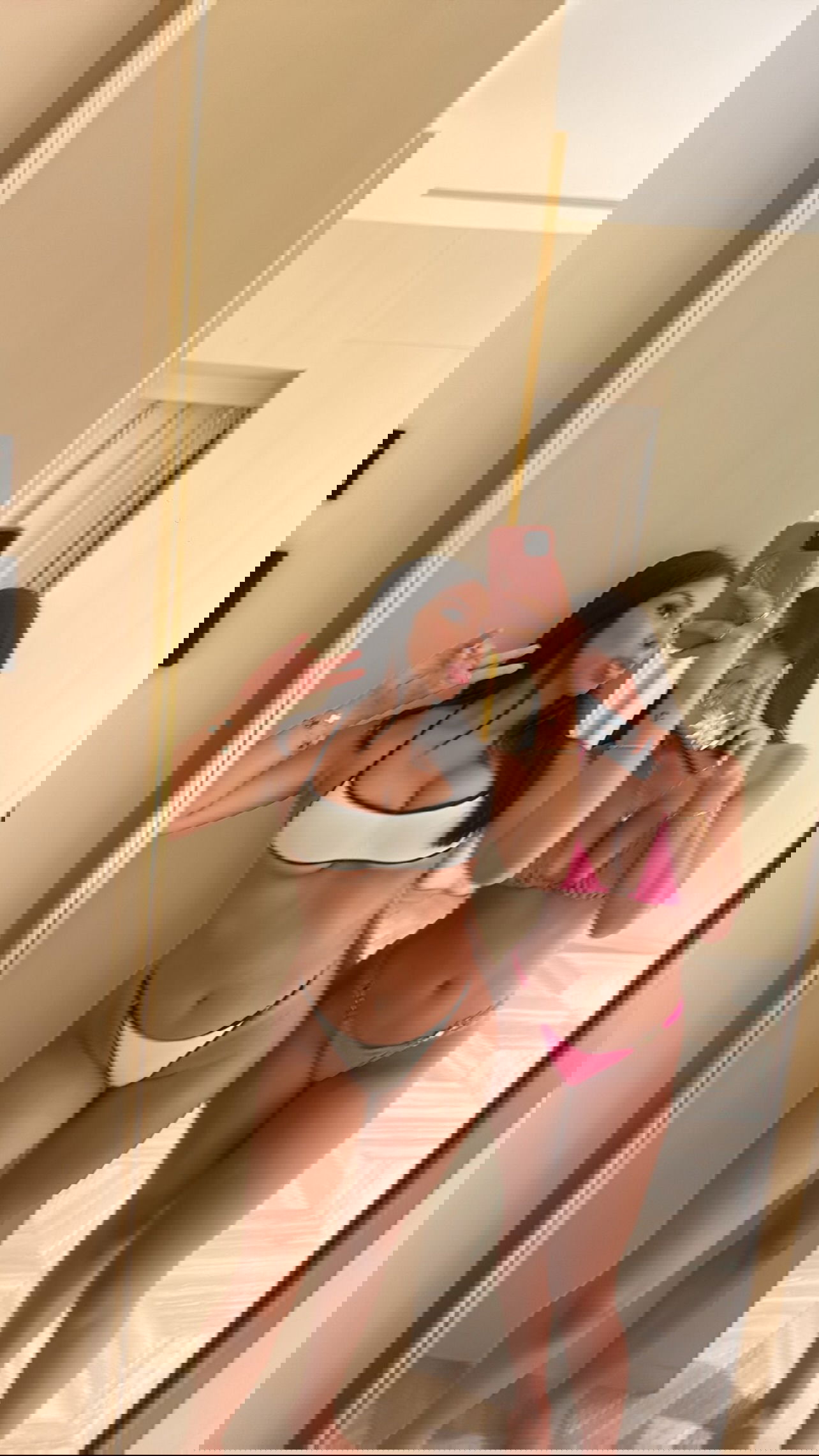 paula_valentina_gomez instagram image archive image