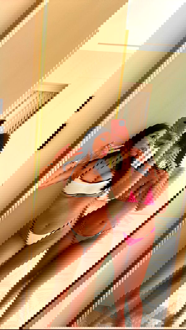 paula_valentina_gomez image ~ Altpins