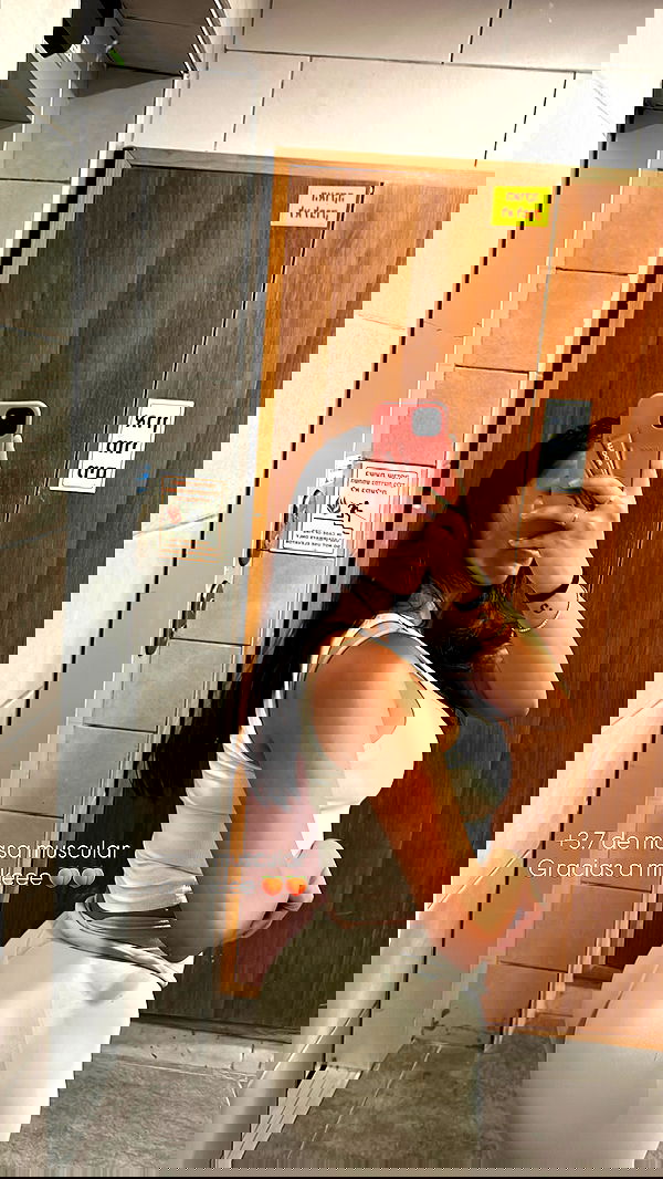 paula_valentina_gomez image ~ Altpins