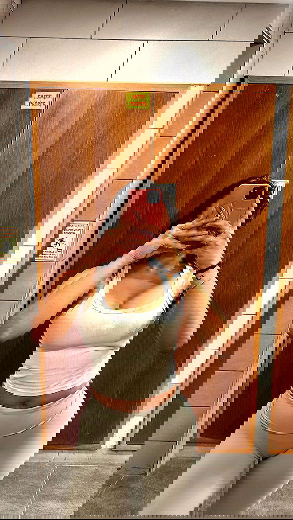 paula_valentina_gomez image ~ Altpins