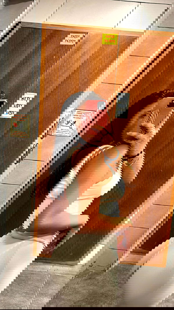 paula_valentina_gomez image ~ Altpins