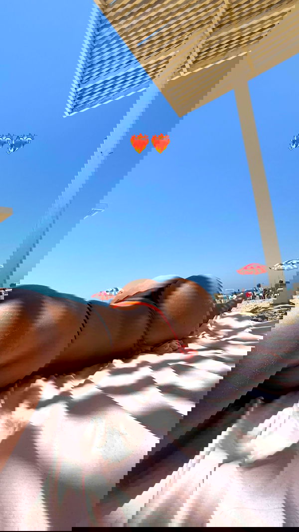 paula_valentina_gomez image ~ Altpins