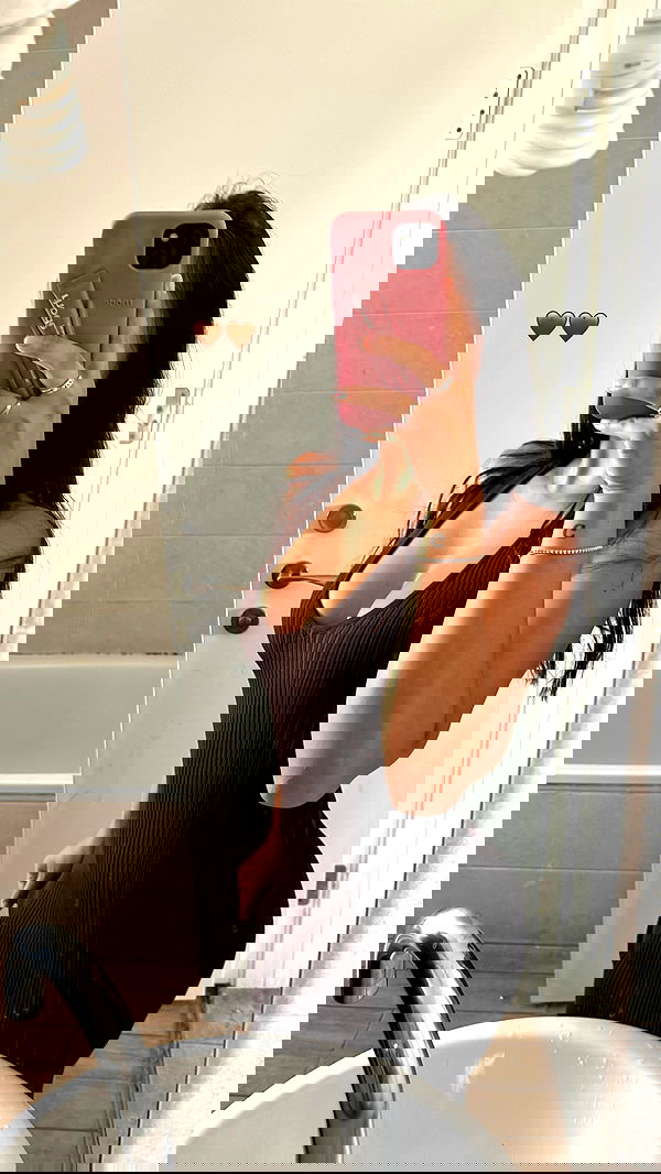 paula_valentina_gomez image ~ Altpins