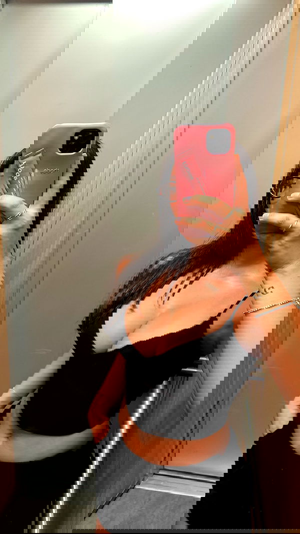 paula_valentina_gomez image ~ Altpins