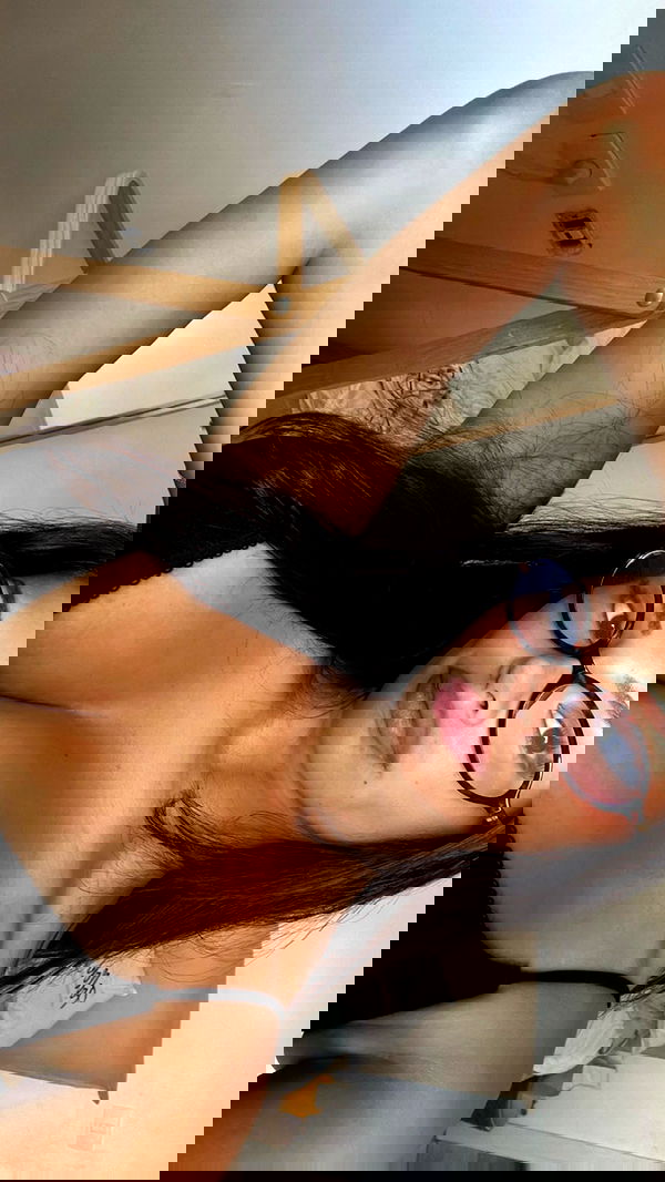 paula_valentina_gomez image ~ Altpins