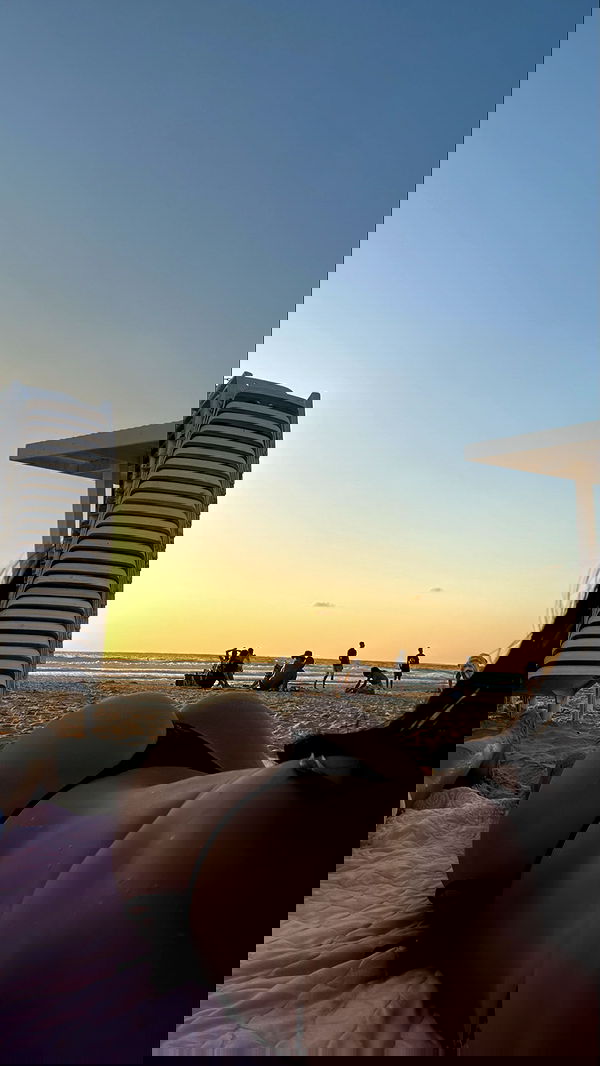 paula_valentina_gomez image ~ Altpins