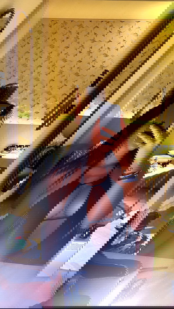 paula_valentina_gomez image ~ Altpins