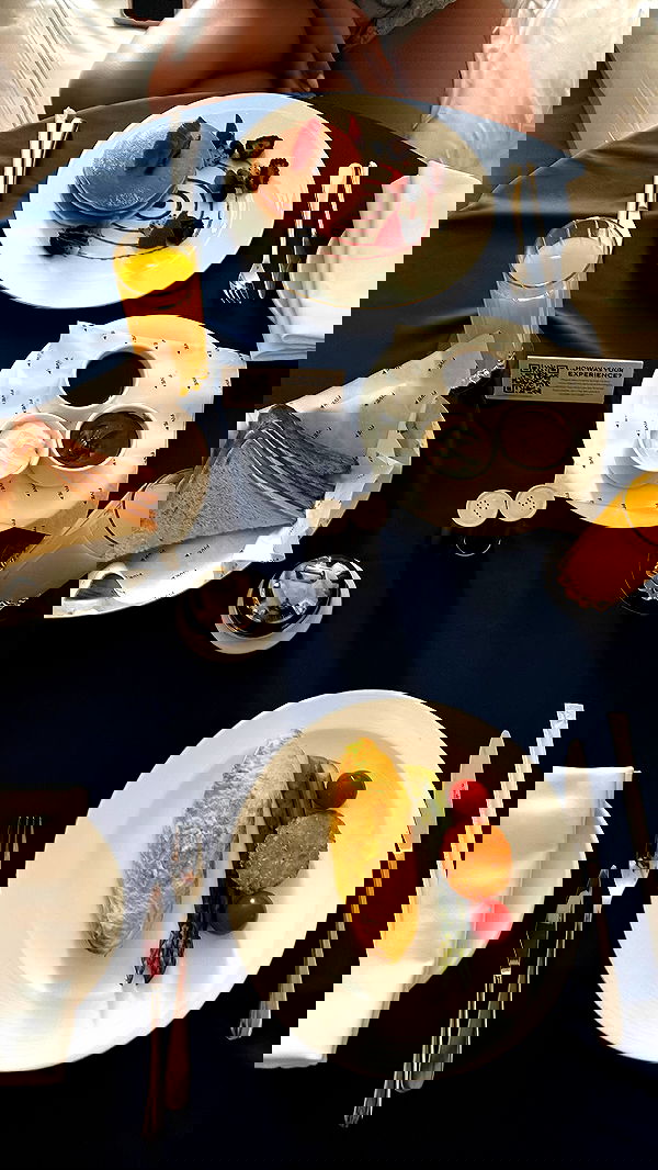 paula_valentina_gomez image ~ Altpins