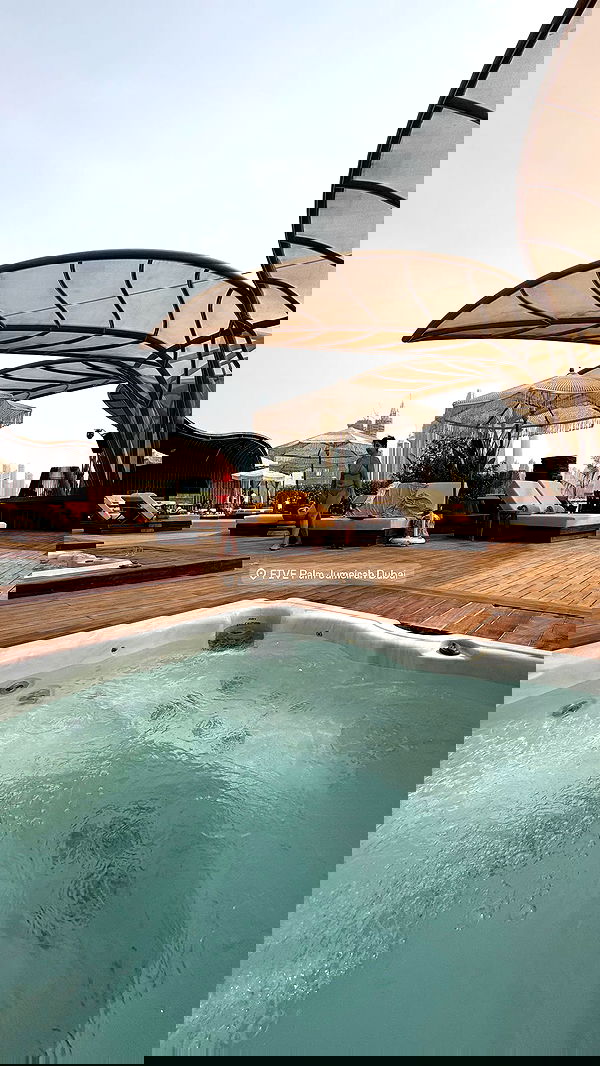 paula_valentina_gomez image ~ Altpins