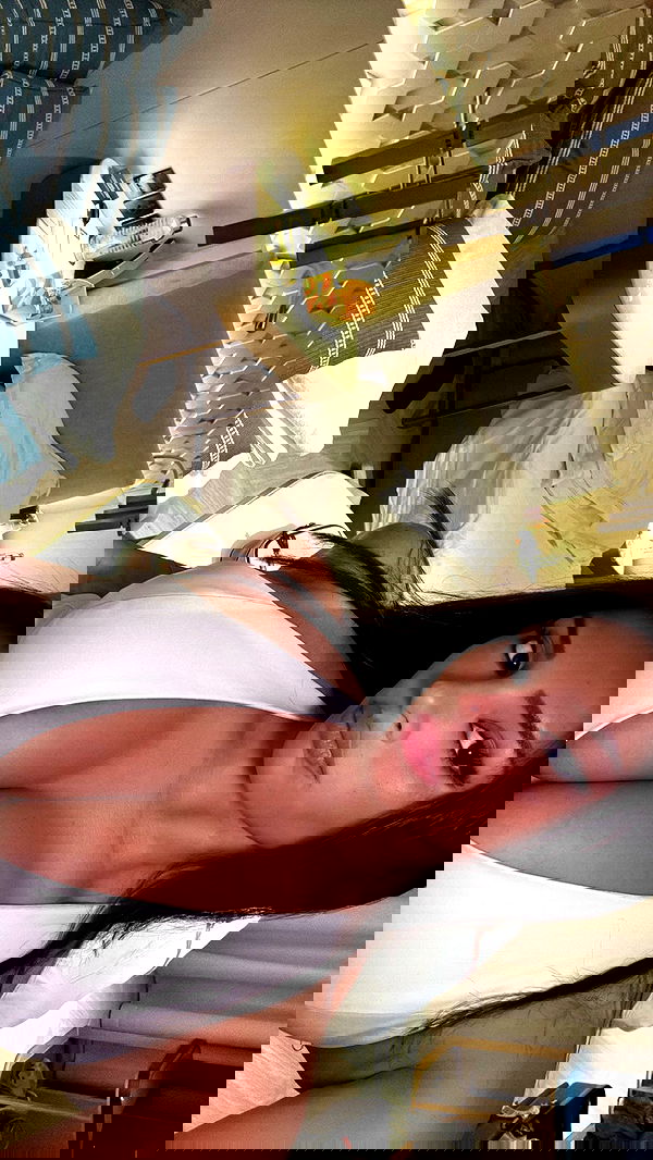 paula_valentina_gomez image ~ Altpins