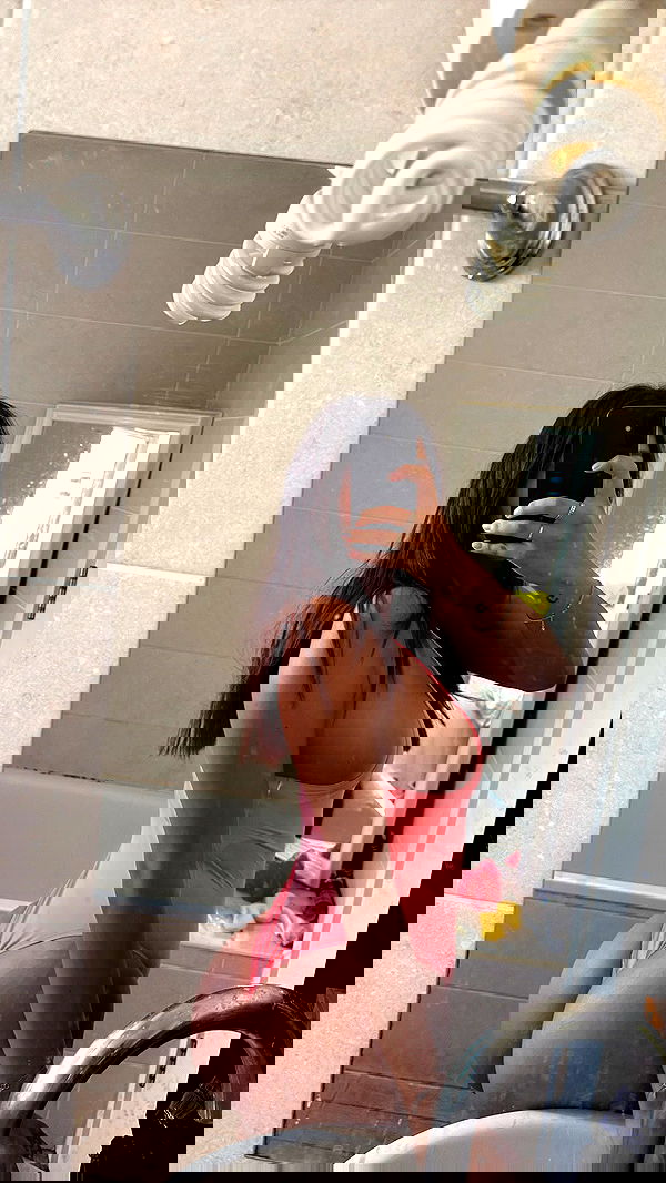 paula_valentina_gomez image ~ Altpins