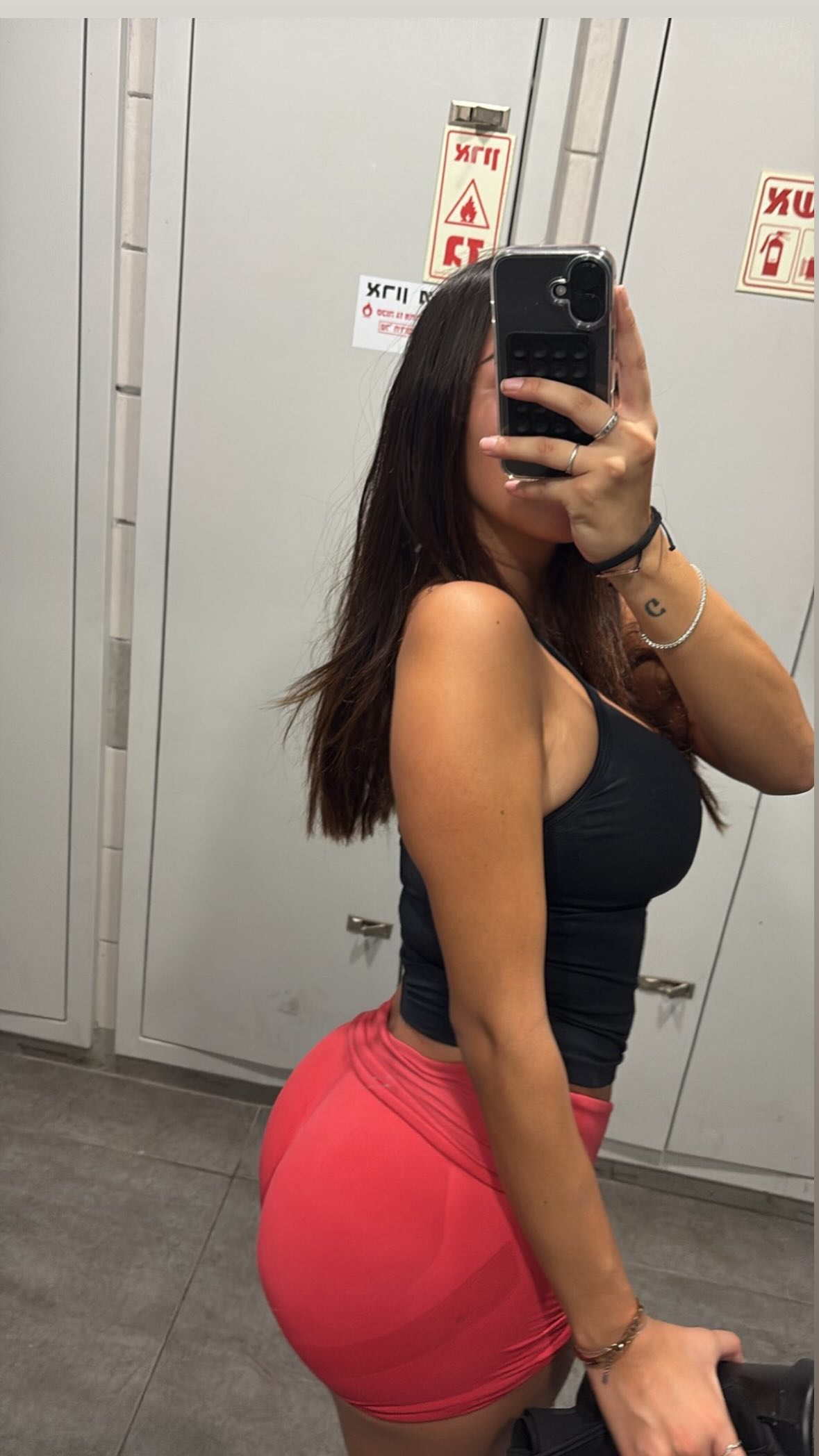 paula_valentina_gomez instagram image archive image