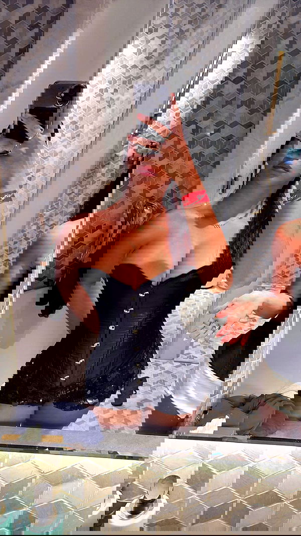 paula_valentina_gomez image ~ Altpins