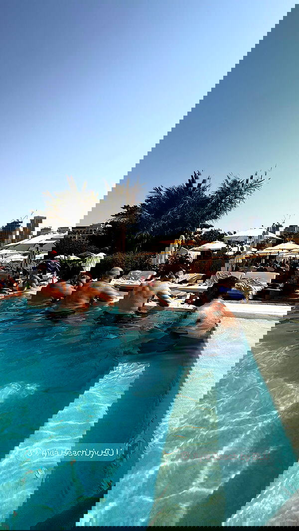 paula_valentina_gomez image ~ Altpins