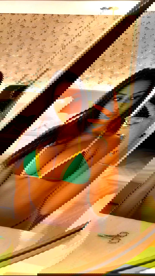 paula_valentina_gomez image ~ Altpins