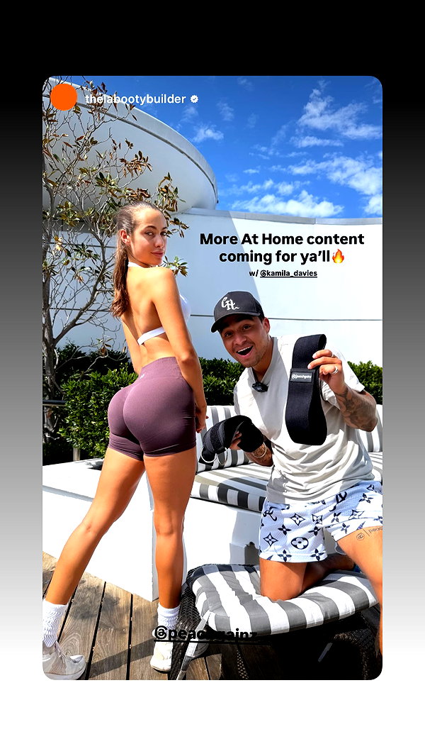 peachgainz__ instagram image archive image