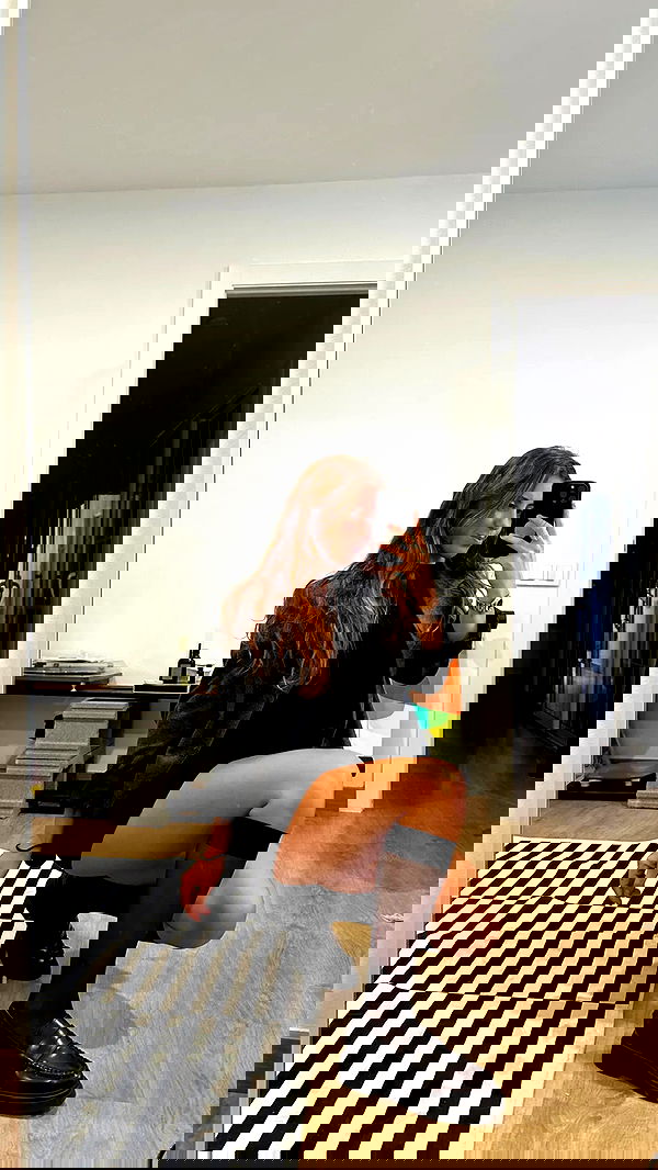 rebeccaschez rebeccaschez archive image