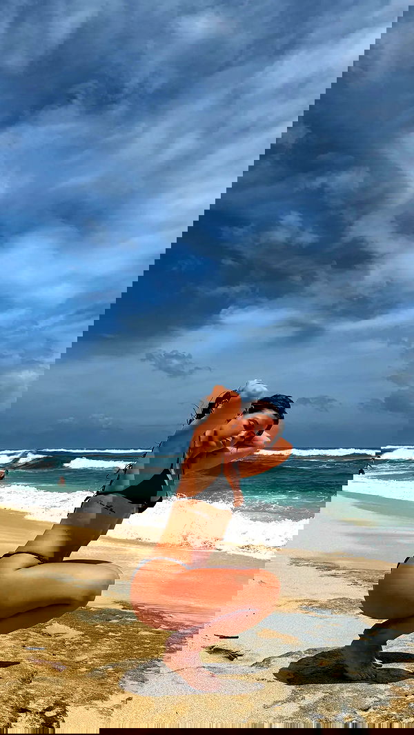 rebeccaschez rebeccaschez archive image