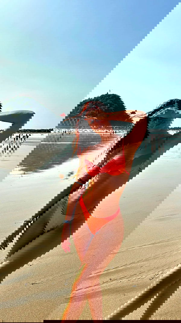 rebeccaschez rebeccaschez archive image