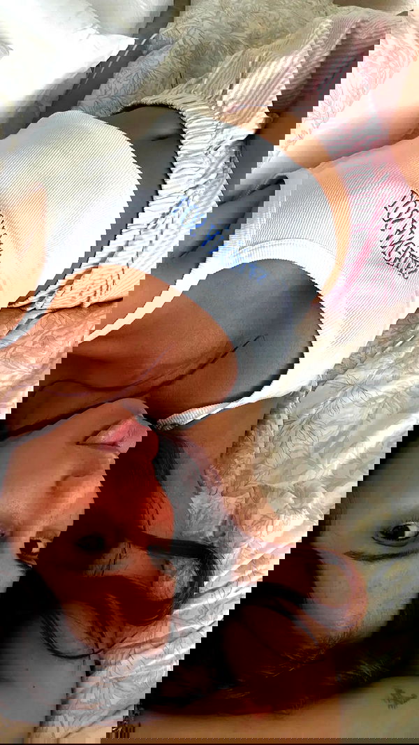 rebeccaschez rebeccaschez archive image