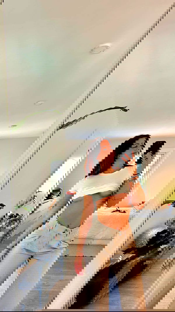 rebeccaschez rebeccaschez archive image