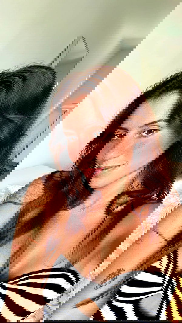 rebeccaschez rebeccaschez archive image