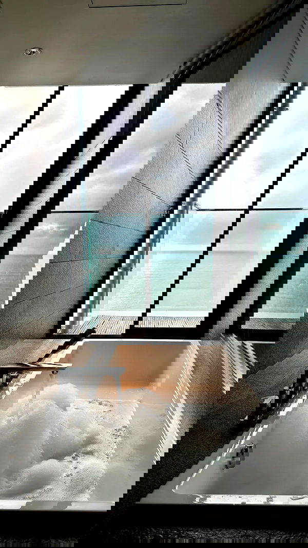 rebeccaschez rebeccaschez archive image