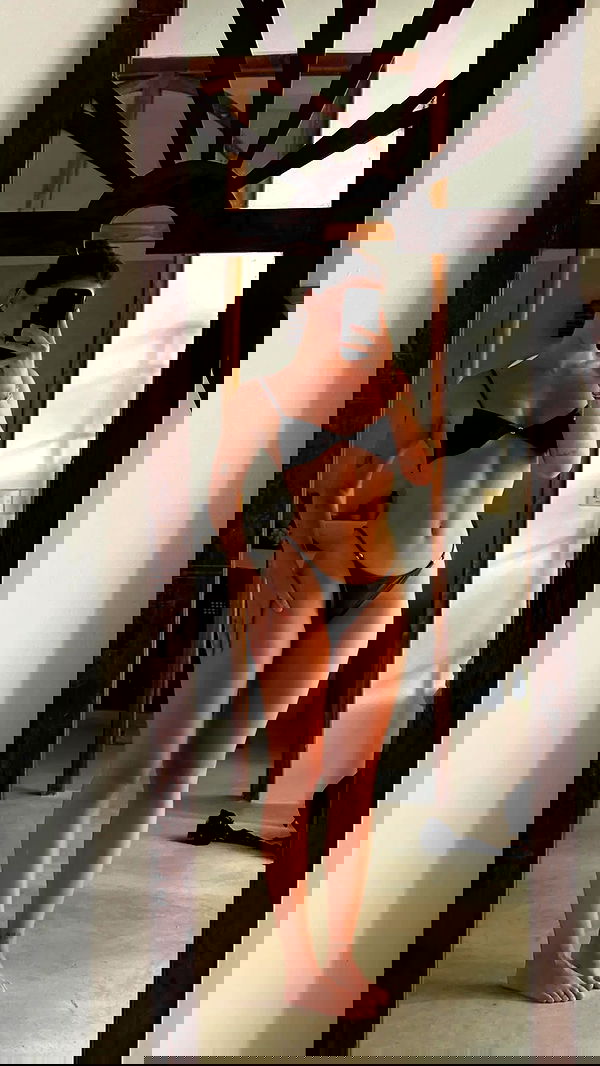 rebeccaschez rebeccaschez archive image